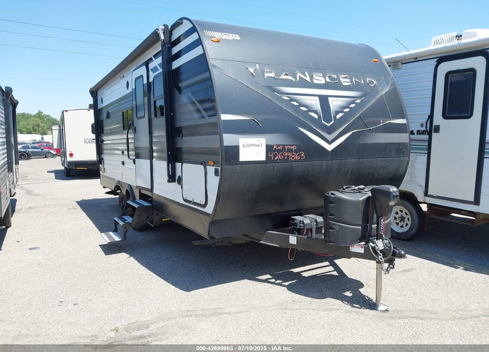 2022 GRAND DESIGN TRANCEND VIN: 573TT2526NDD02818