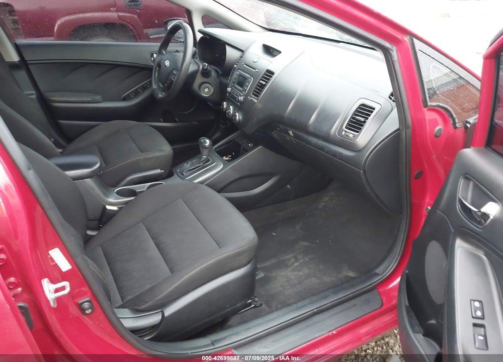 2016 KIA FORTE VIN: KNAFK4A61G5457683