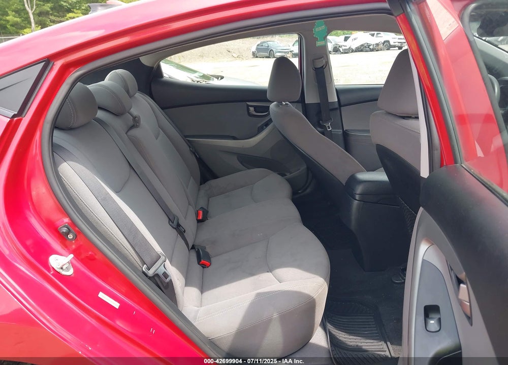 2014 HYUNDAI ELANTRA VIN: KMHDH4AE6EU182987
