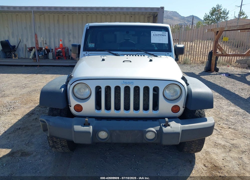 2008 JEEP WRANGLER / VIN: 1J4GA39168L592999
