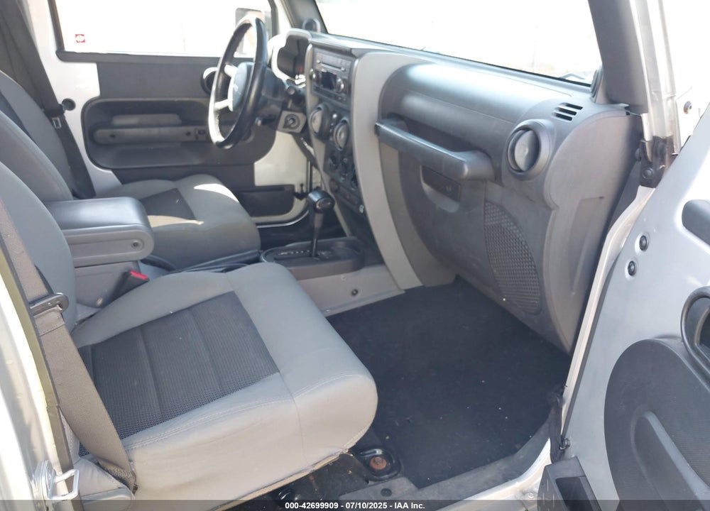 2008 JEEP WRANGLER / VIN: 1J4GA39168L592999