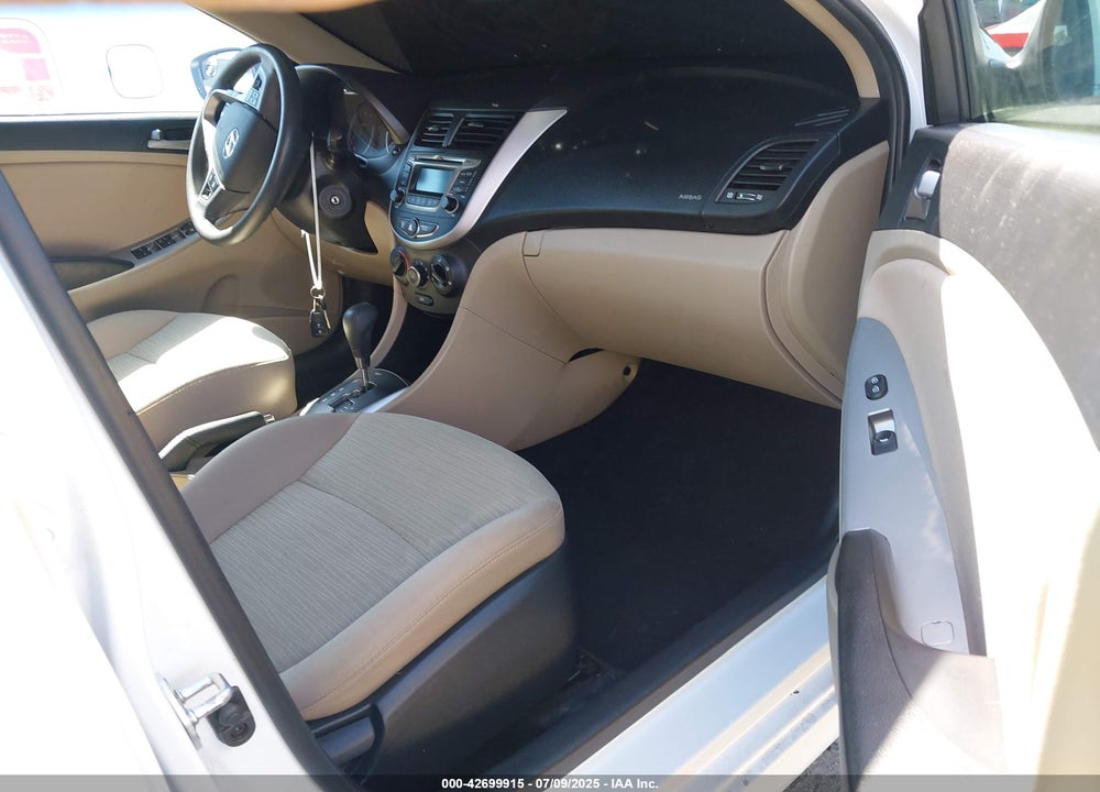 2016 HYUNDAI ACCENT VIN: KMHCT4AE2GU160871