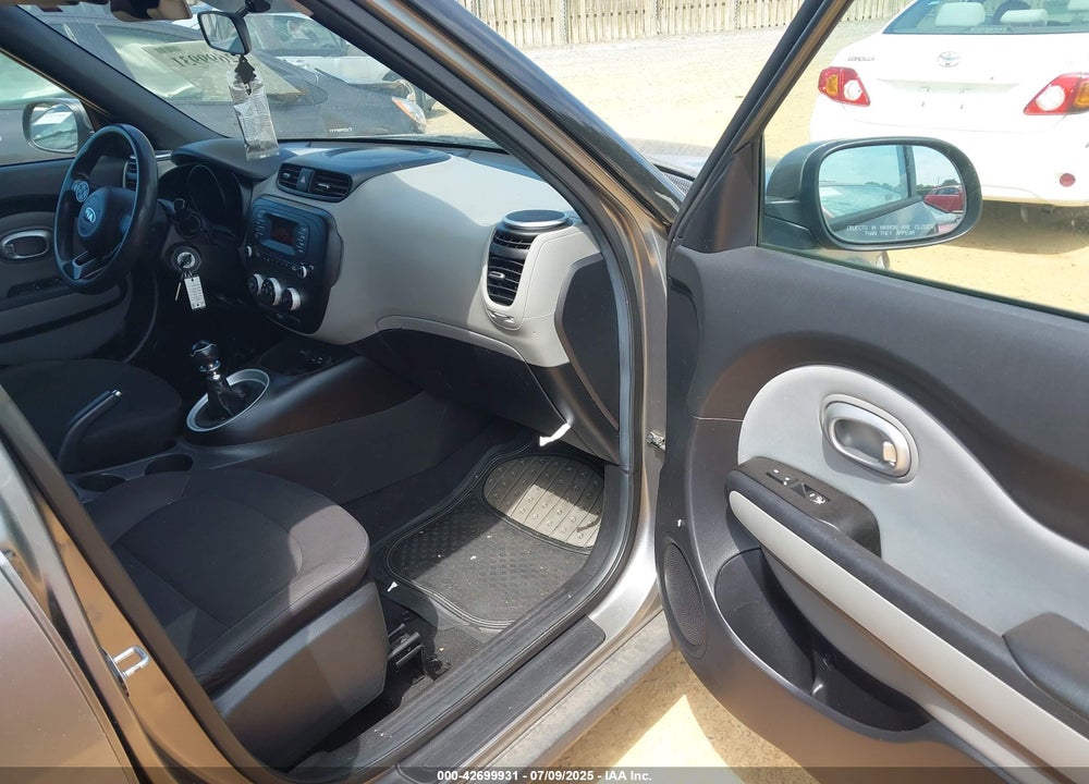 2015 KIA SOUL VIN: KNDJN2A20F7217792