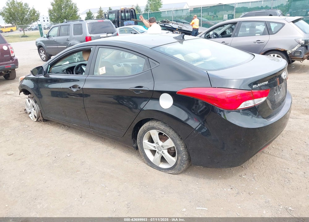2013 HYUNDAI ELANTRA VIN: KMHDH4AE4DU983559