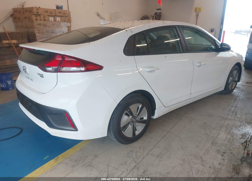 2021 HYUNDAI IONIQ HYBRID VIN: KMHC65LC6MU246382