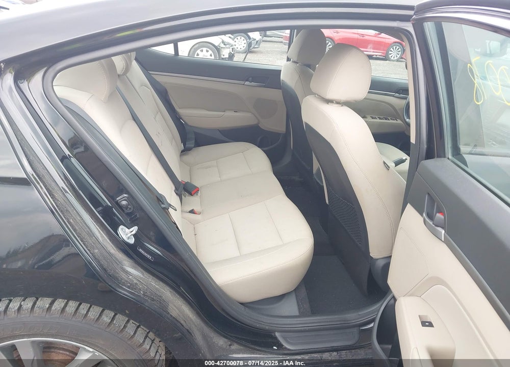 2017 HYUNDAI ELANTRA VIN: 5NPD84LF6HH118778