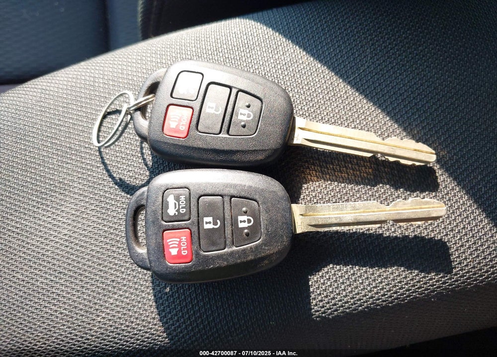 2018 TOYOTA COROLLA VIN: 5YFBURHE7JP788980