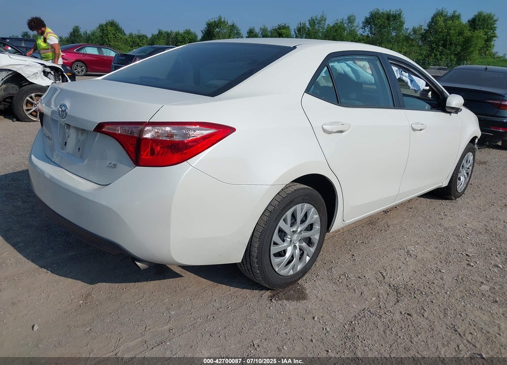 2018 TOYOTA COROLLA VIN: 5YFBURHE7JP788980