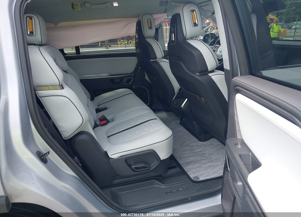 2023 RIVIAN R1S VIN: 7PDSGABAXPN018754