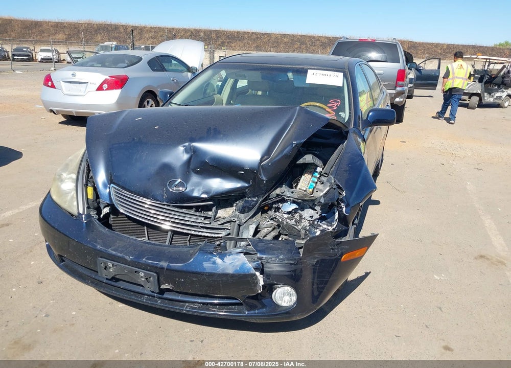 2005 LEXUS ES 330 VIN: JTHBA30G455110921
