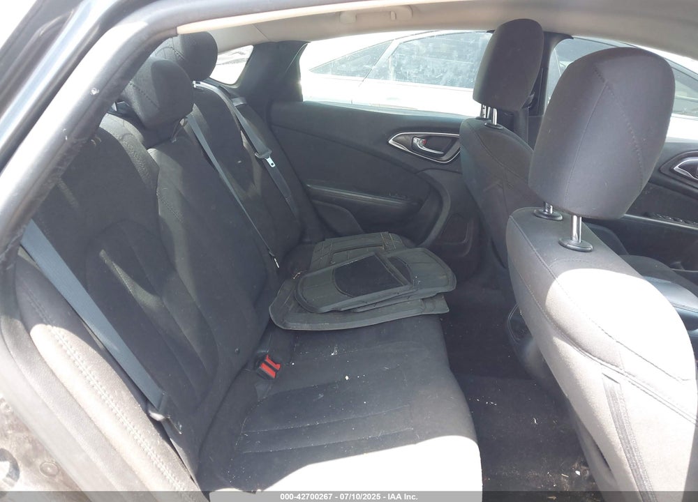 2016 CHRYSLER 200 VIN: 1C3CCCAB9GN136053