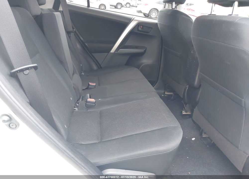 2018 TOYOTA RAV4 VIN: JTMBFREV6JJ210226
