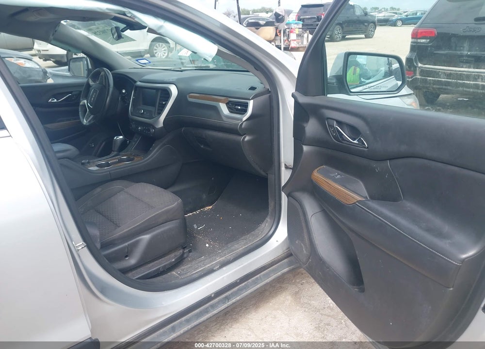 2017 GMC ACADIA VIN: 1GKKNLLA4HZ147921