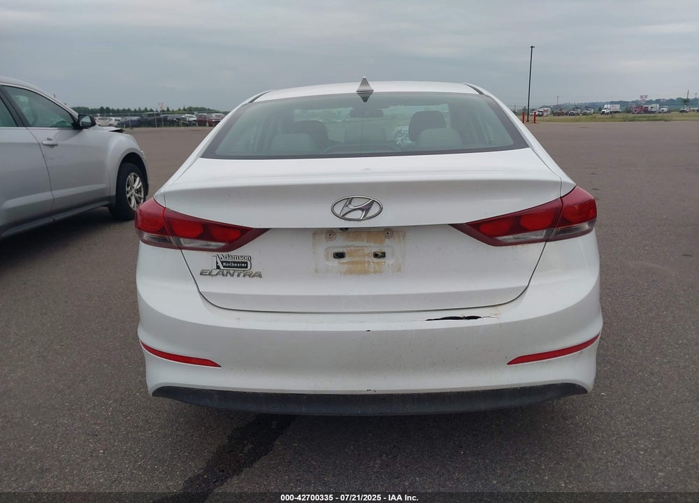 2017 HYUNDAI ELANTRA VIN: 5NPD84LF7HH183946
