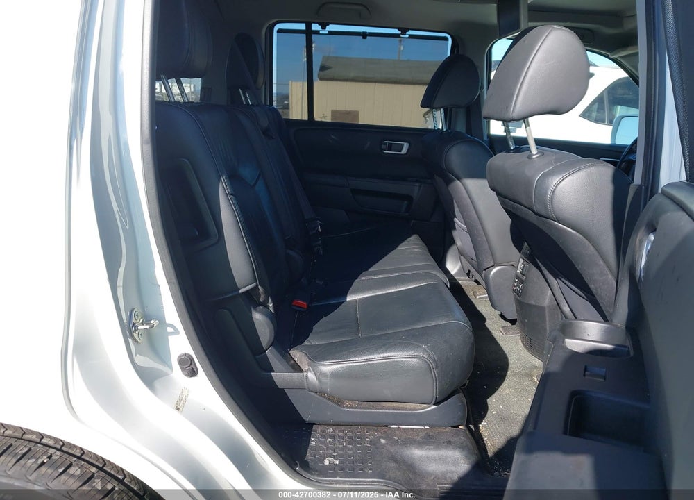 2015 HONDA PILOT VIN: 5FNYF4H95FB041276