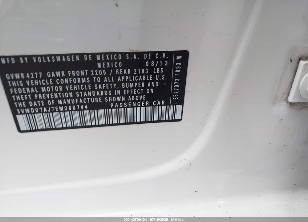 2014 VOLKSWAGEN JETTA 1.8T SE VIN: 3VWD07AJ7EM368744