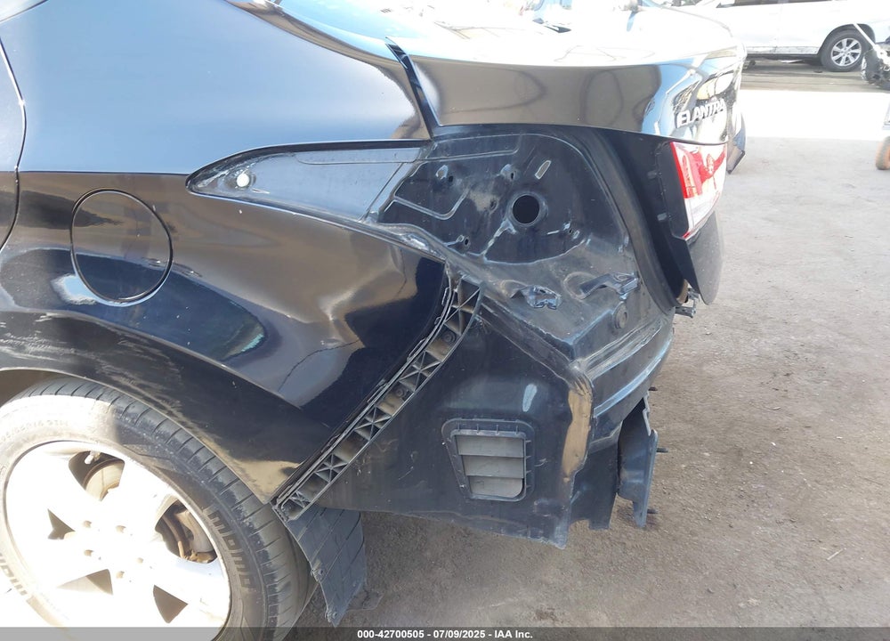 2012 HYUNDAI ELANTRA VIN: KMHDH4AE2CU428270