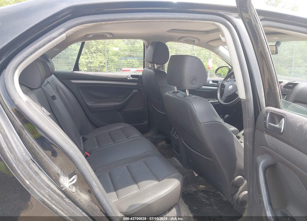 2006 VOLKSWAGEN JETTA 2.5 VIN: 3VWSF81K46M786118