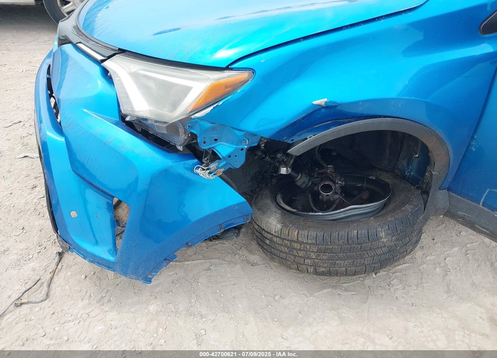 2017 TOYOTA RAV4 VIN: 2T3RFREV8HW646845