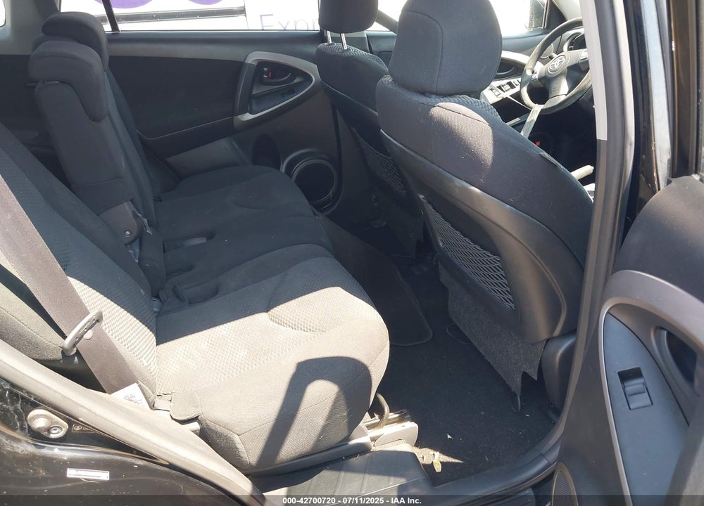 2008 TOYOTA RAV4 VIN: JTMBK32V085070657