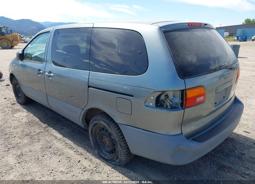 2000 TOYOTA SIENNA CE VIN: 4T3ZF19C0YU210825