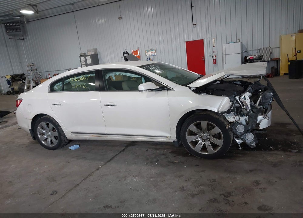 2013 BUICK LACROSSE VIN: 1G4GC5E31DF261321