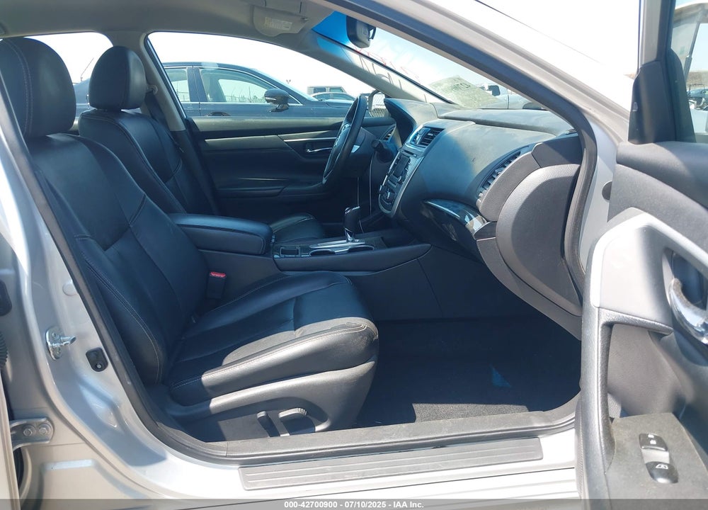 2017 NISSAN ALTIMA VIN: 1N4AL3AP1HC204704