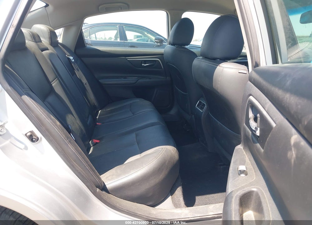 2017 NISSAN ALTIMA VIN: 1N4AL3AP1HC204704