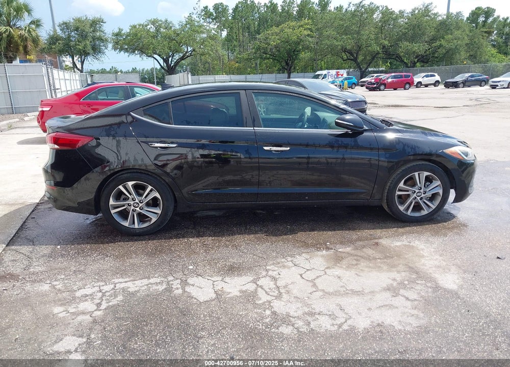 2017 HYUNDAI ELANTRA VIN: KMHD84LF9HU284567