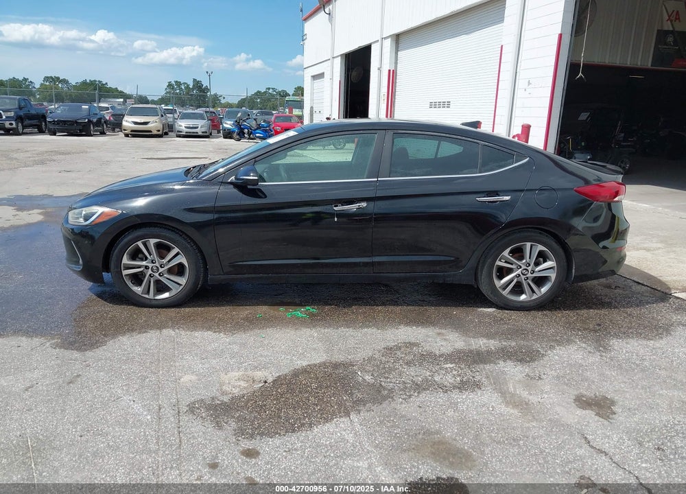 2017 HYUNDAI ELANTRA VIN: KMHD84LF9HU284567