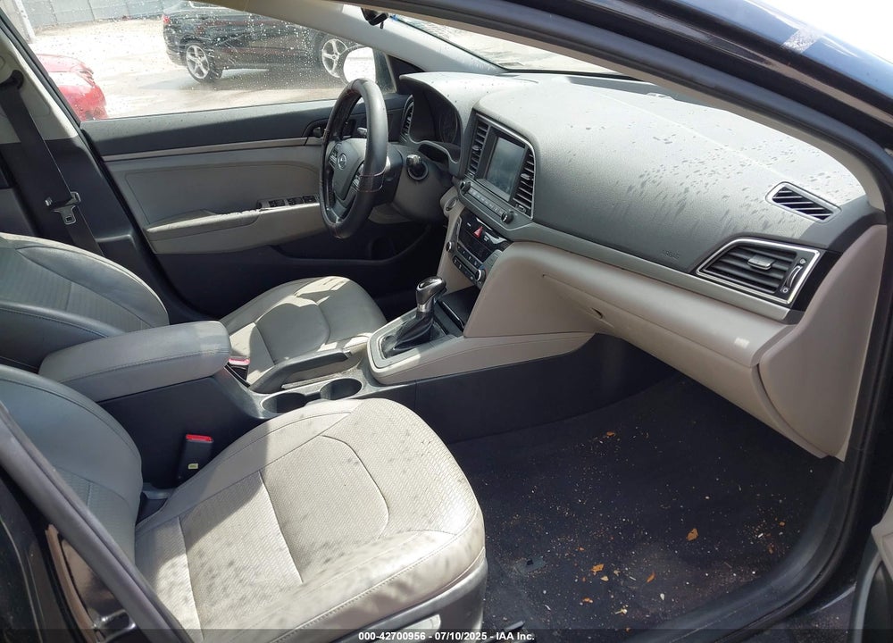 2017 HYUNDAI ELANTRA VIN: KMHD84LF9HU284567