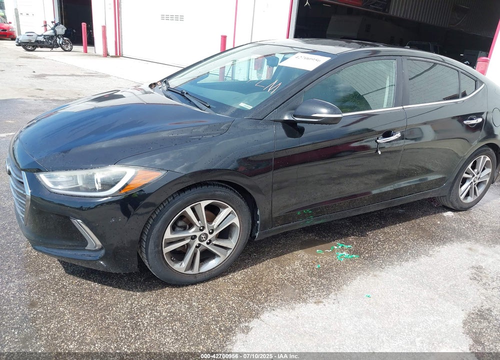 2017 HYUNDAI ELANTRA VIN: KMHD84LF9HU284567