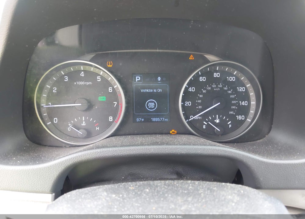 2017 HYUNDAI ELANTRA VIN: KMHD84LF9HU284567