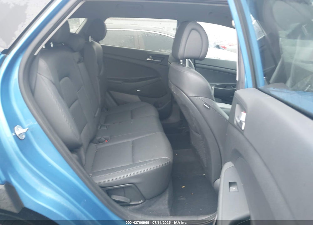 2017 HYUNDAI TUCSON VIN: KM8J3CA43HU438588