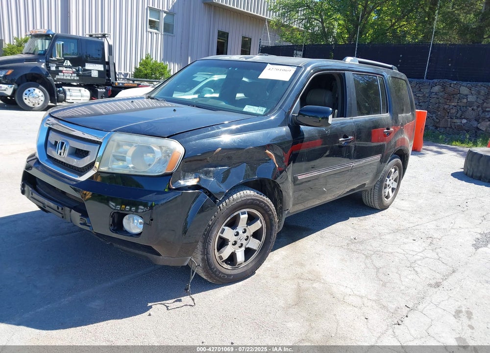 2011 HONDA PILOT TOURING VIN: 5FNYF4H92BB053864