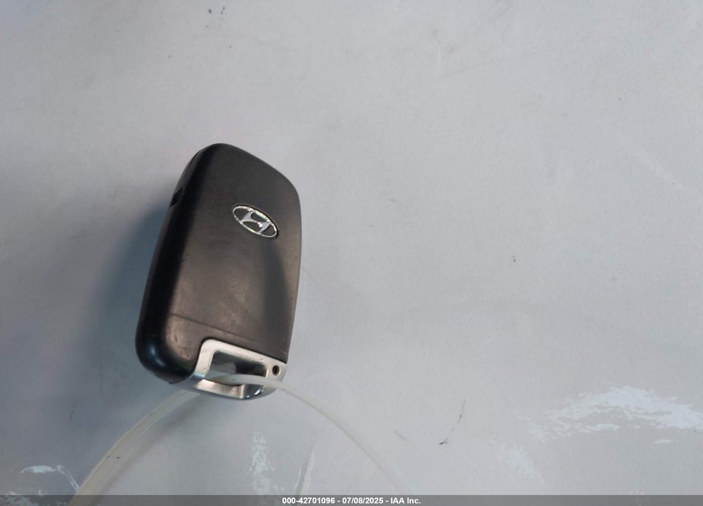2014 HYUNDAI SONATA HYBRID VIN: KMHEC4A46EA108884