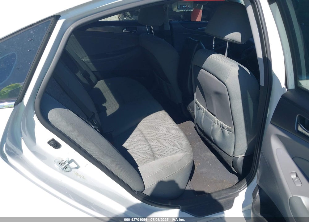 2014 HYUNDAI SONATA HYBRID VIN: KMHEC4A46EA108884