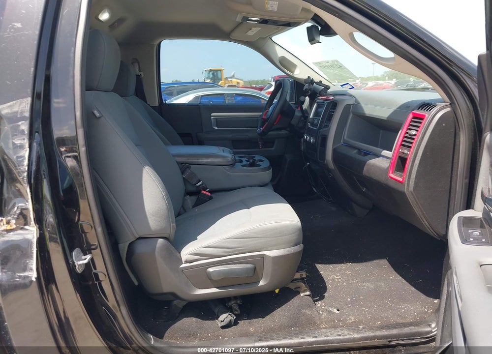 2013 RAM 1500 VIN: 3C6JR6AT8DG592679