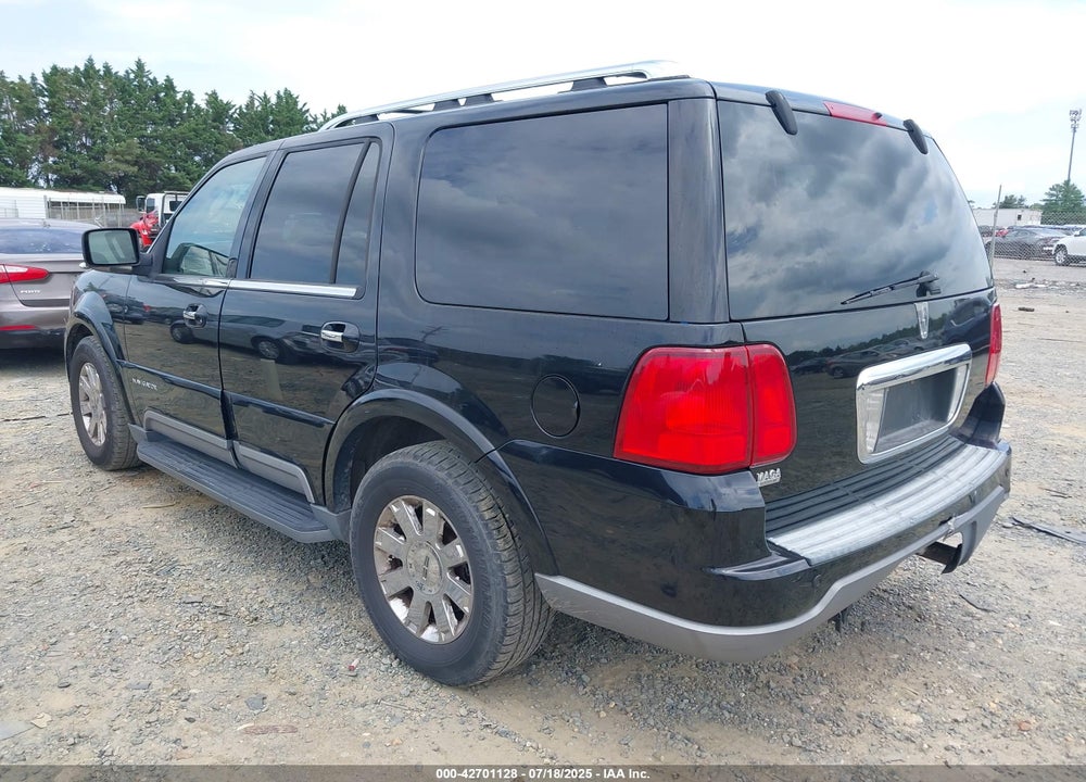 2004 LINCOLN NAVIGATOR VIN: 5LMFU28R04LJ00237