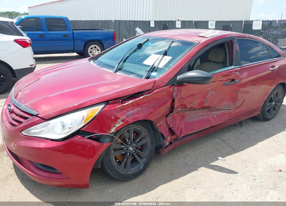 2013 HYUNDAI SONATA VIN: 5NPEB4AC0DH727812