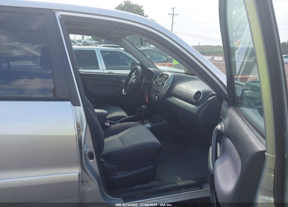 2005 TOYOTA RAV4 VIN: JTEGD20V950084364