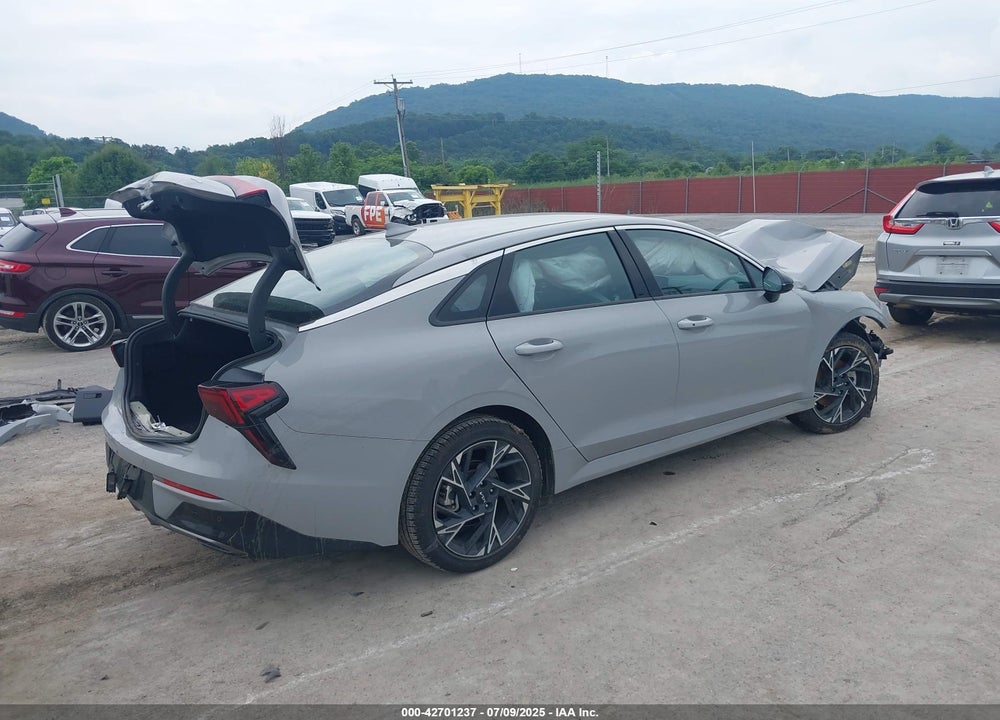 2025 KIA K5 VIN: KNAG64J70S5337089