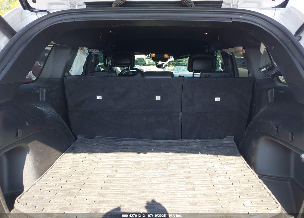 2021 JEEP GRAND CHEROKEE VIN: 1C4RJFAGXMC701636