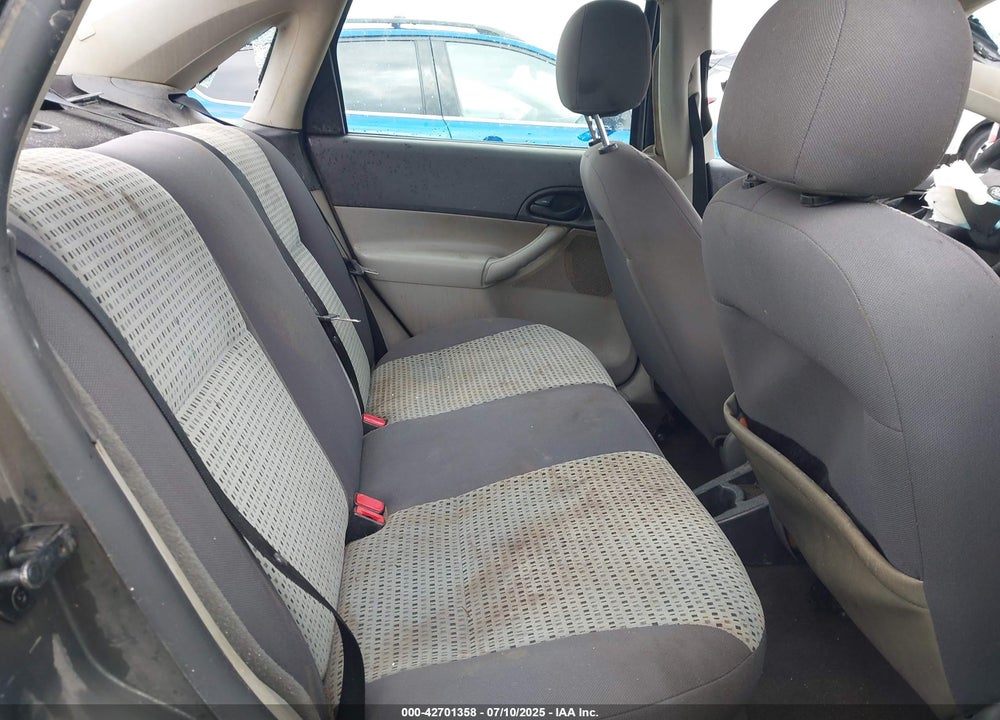 2007 FORD FOCUS S/SE/SES VIN: 1FAFP34N27W111028