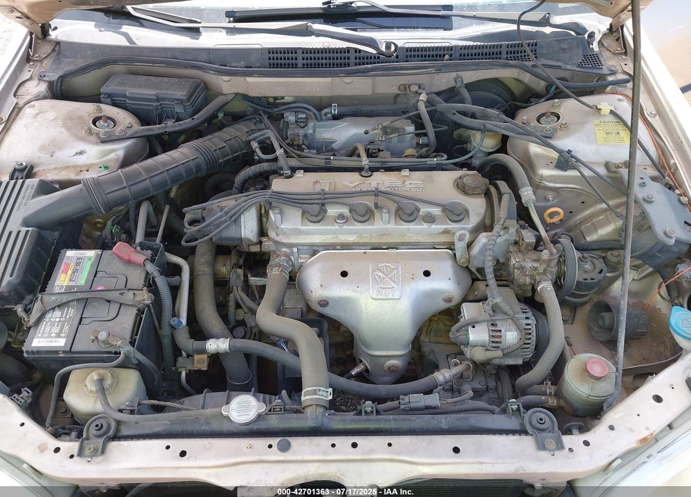 2000 HONDA ACCORD 2.3 LX VIN: JHMCG5645YC005428