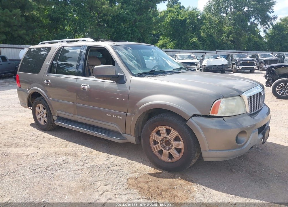 2003 LINCOLN NAVIGATOR VIN: 5LMFU28R93LJ24647