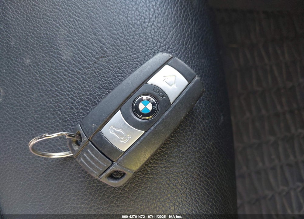 2015 BMW X1 VIN: WBAVL1C51FVY37214
