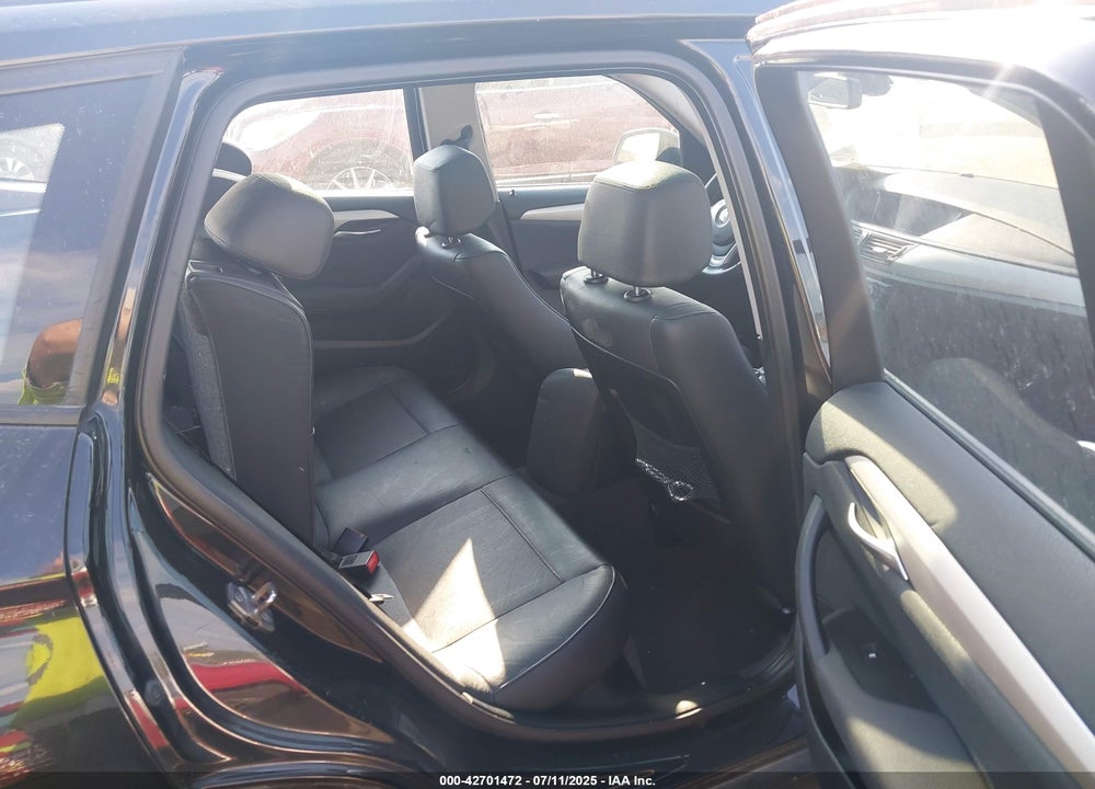 2015 BMW X1 VIN: WBAVL1C51FVY37214