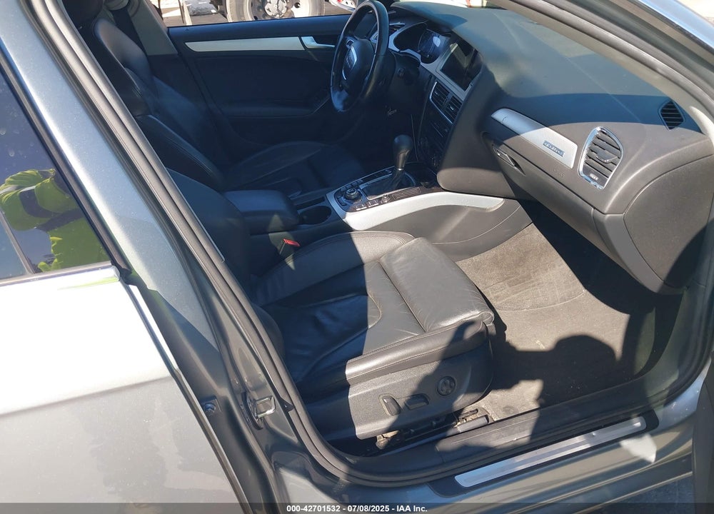 2010 AUDI A4 VIN: WAUFFAFL7AN056728