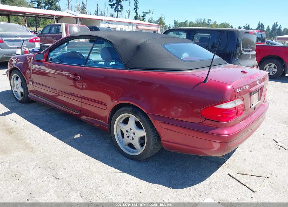 2000 MERCEDES-BENZ CLK 430 VIN: WDBLK70G8YT043197